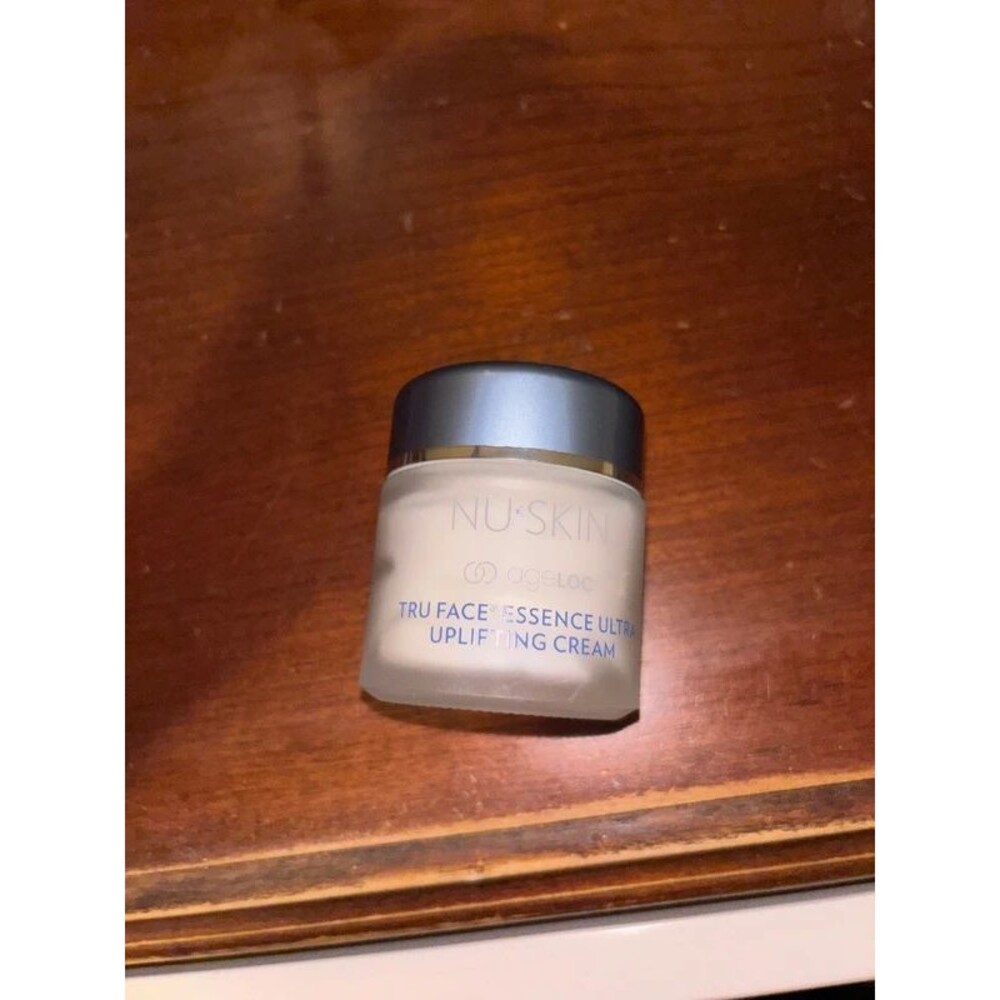 Nu skin tru face essence ultra uplifting cream NOS
